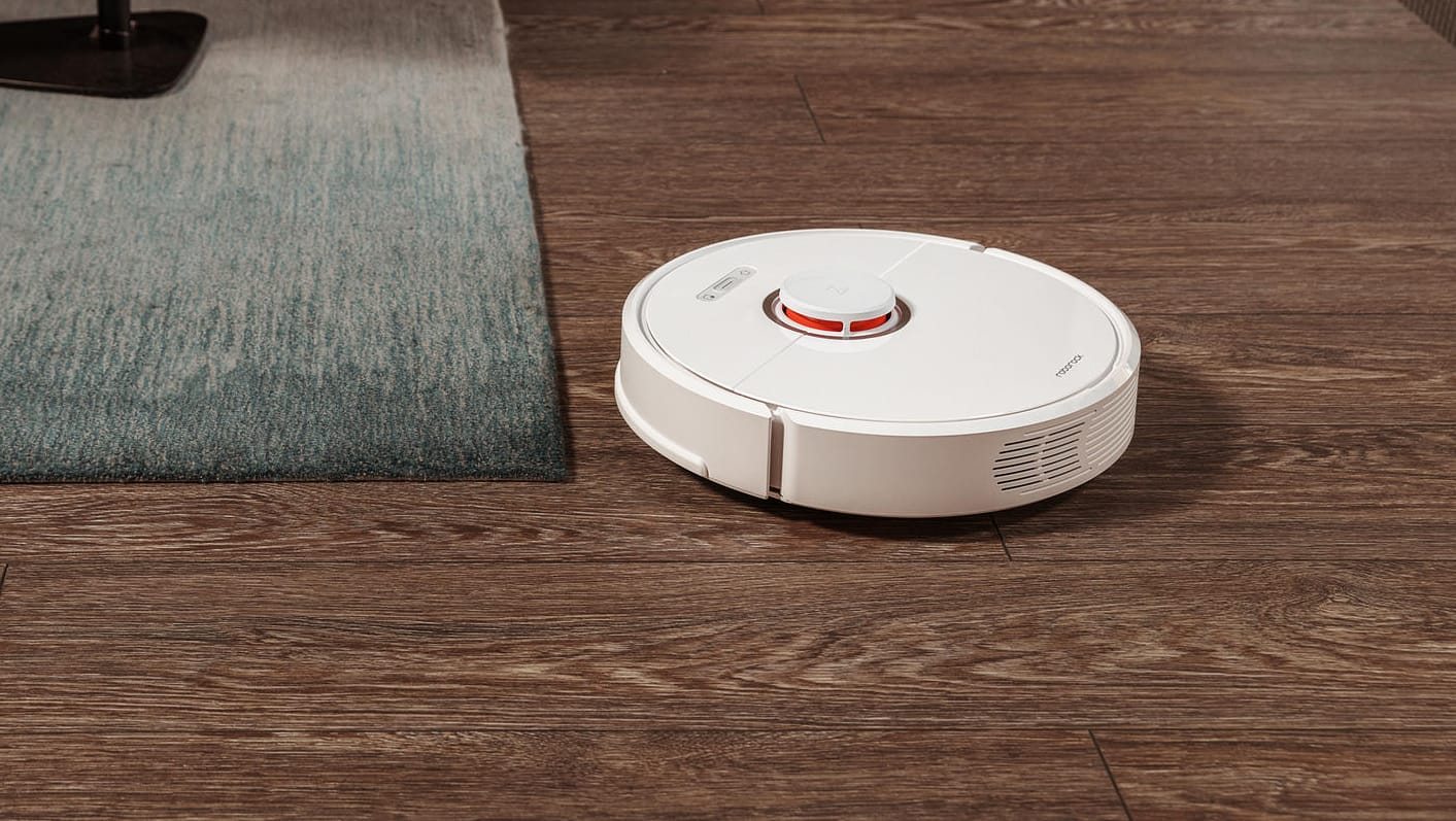 Der Roborock S6 mit Ladestation: Das Gerät liefert ein ordentliches Reinigungsergebnis. (Quelle: Roborock) Der Roborock S6 mit Ladestation: Das Gerät liefert ein ordentliches Reinigungsergebnis. (Quelle: Roborock)